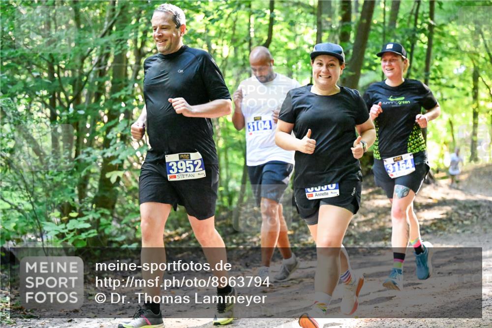28.09.2025 - 33. Volkslauf durch das schöne Alstertal Dr. Thomas Lammeyer http://msf.ph/oto/8963794 28.09.2025 11:17:13 Laufen 3952, 3104, 3332, 3154 meine-sportfotos.de