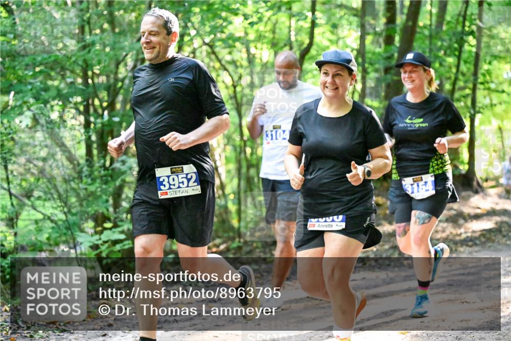 28.09.2025 - 33. Volkslauf durch das schöne Alstertal Dr. Thomas Lammeyer http://msf.ph/oto/8963795 28.09.2025 11:17:13 Laufen 3952, 3104, 3154 meine-sportfotos.de