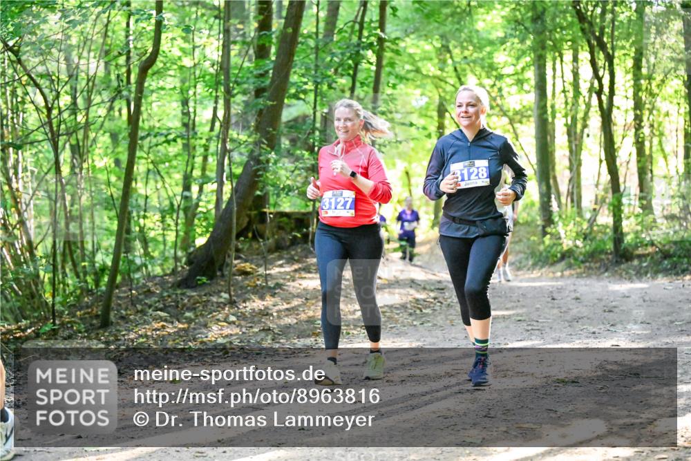28.09.2025 - 33. Volkslauf durch das schöne Alstertal Dr. Thomas Lammeyer http://msf.ph/oto/8963816 28.09.2025 11:17:17 Laufen 3127, 3128 meine-sportfotos.de