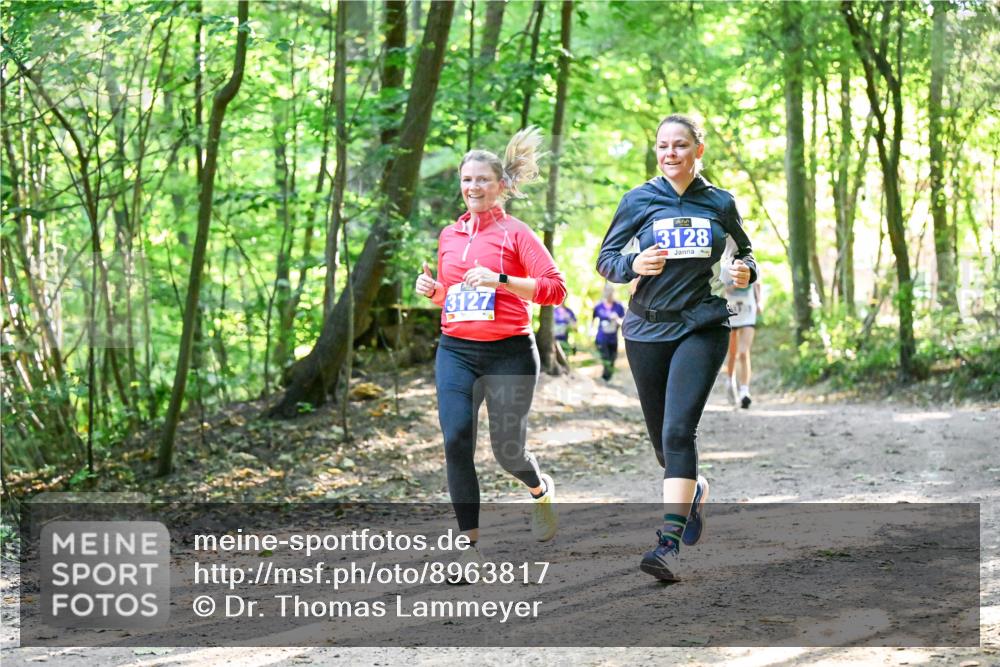 28.09.2025 - 33. Volkslauf durch das schöne Alstertal Dr. Thomas Lammeyer http://msf.ph/oto/8963817 28.09.2025 11:17:17 Laufen 3127, 3128 meine-sportfotos.de