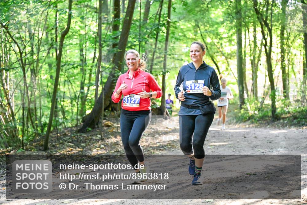 28.09.2025 - 33. Volkslauf durch das schöne Alstertal Dr. Thomas Lammeyer http://msf.ph/oto/8963818 28.09.2025 11:17:17 Laufen 3127, 3128 meine-sportfotos.de