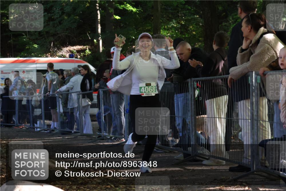 28.09.2025 - 33. Volkslauf durch das schöne Alstertal Strokosch-Dieckow http://msf.ph/oto/8963848 28.09.2025 11:08:40 Ziel 4068 meine-sportfotos.de