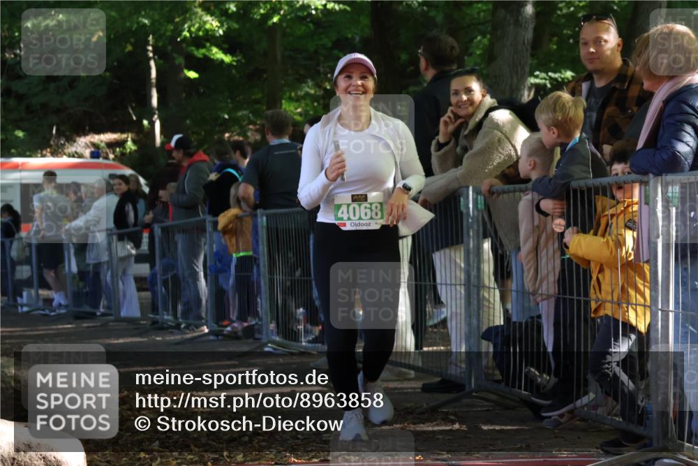 28.09.2025 - 33. Volkslauf durch das schöne Alstertal Strokosch-Dieckow http://msf.ph/oto/8963858 28.09.2025 11:08:41 Ziel 4068 meine-sportfotos.de