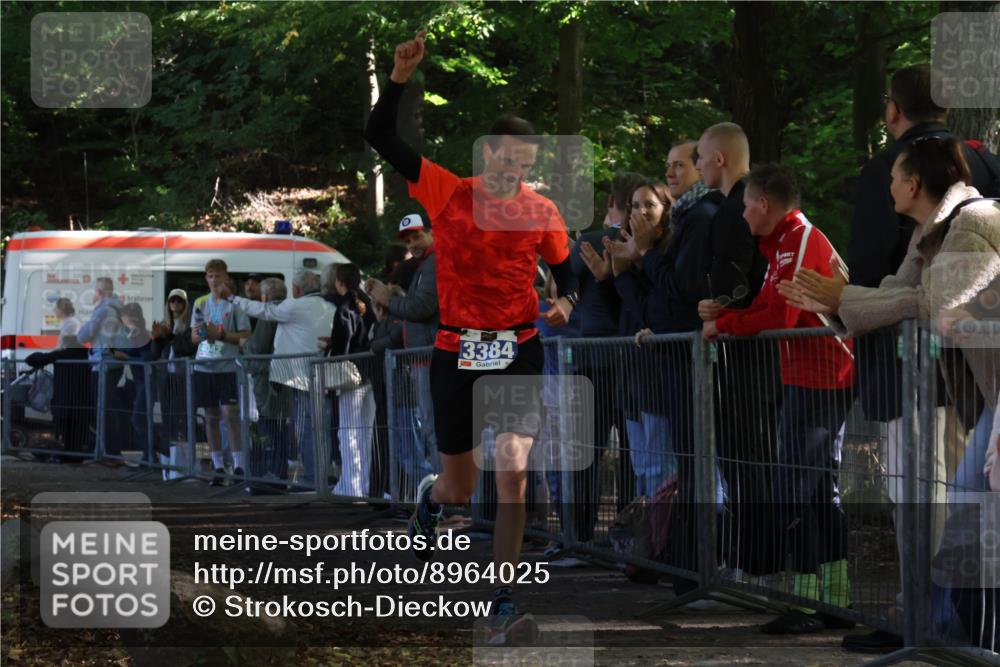 28.09.2025 - 33. Volkslauf durch das schöne Alstertal Strokosch-Dieckow http://msf.ph/oto/8964025 28.09.2025 11:09:56 Ziel 3384 meine-sportfotos.de