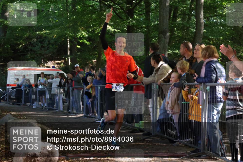 28.09.2025 - 33. Volkslauf durch das schöne Alstertal Strokosch-Dieckow http://msf.ph/oto/8964036 28.09.2025 11:09:57 Ziel 3384 meine-sportfotos.de