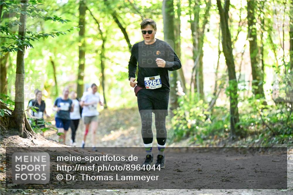 28.09.2025 - 33. Volkslauf durch das schöne Alstertal Dr. Thomas Lammeyer http://msf.ph/oto/8964044 28.09.2025 11:18:38 Laufen 3264 meine-sportfotos.de