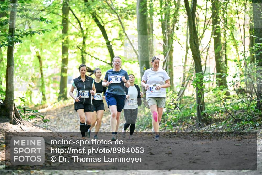 28.09.2025 - 33. Volkslauf durch das schöne Alstertal Dr. Thomas Lammeyer http://msf.ph/oto/8964053 28.09.2025 11:18:42 Laufen 3195, 3243, 3058, 30 meine-sportfotos.de