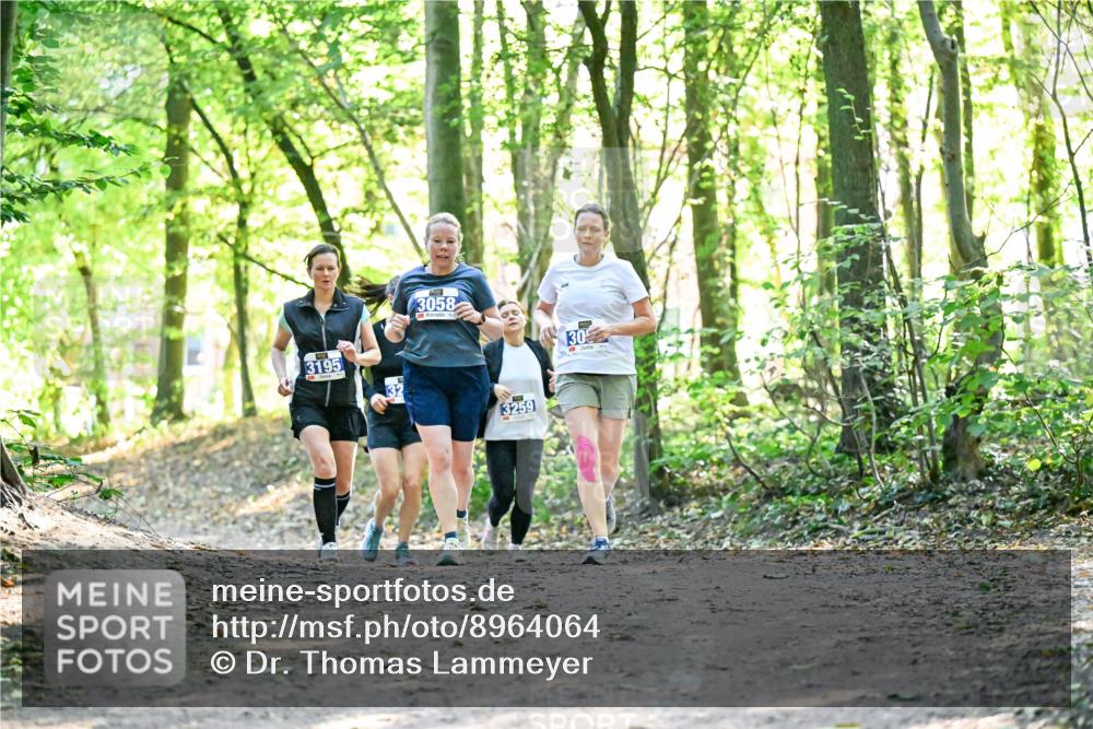 28.09.2025 - 33. Volkslauf durch das schöne Alstertal Dr. Thomas Lammeyer http://msf.ph/oto/8964064 28.09.2025 11:18:43 Laufen 3195, 3058, 3259, 30 meine-sportfotos.de