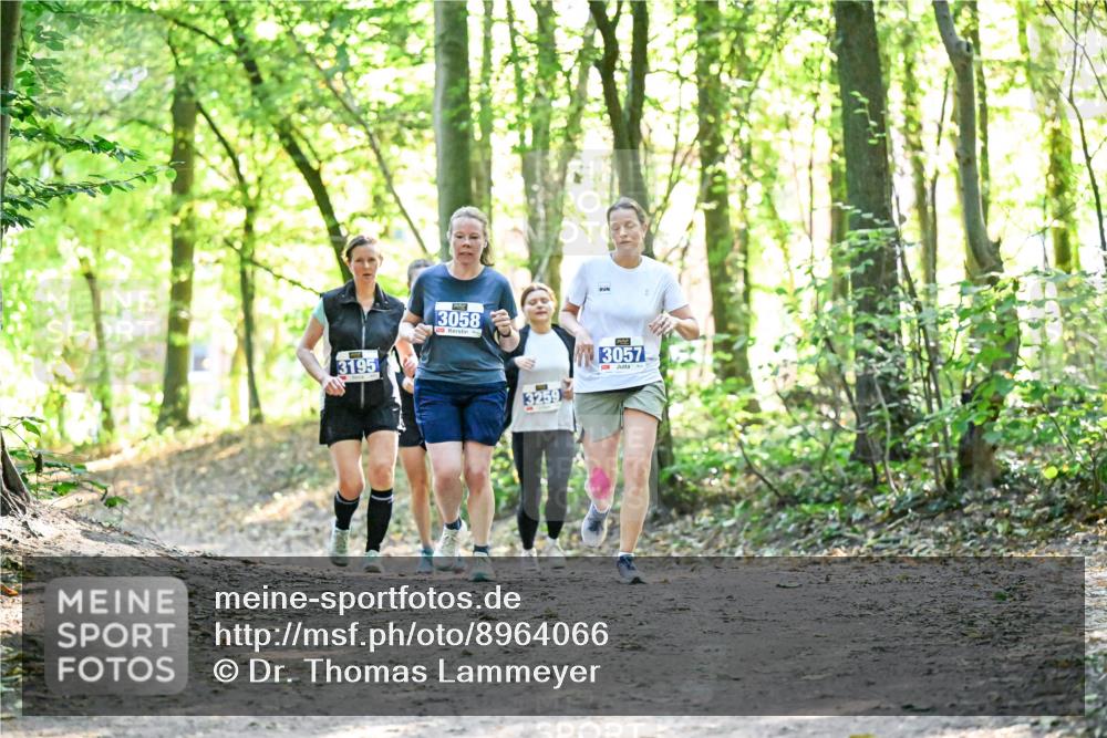 28.09.2025 - 33. Volkslauf durch das schöne Alstertal Dr. Thomas Lammeyer http://msf.ph/oto/8964066 28.09.2025 11:18:44 Laufen 3195, 3058, 3259, 3057 meine-sportfotos.de