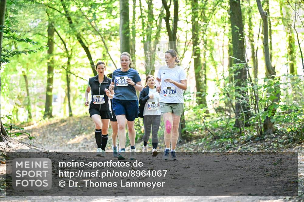 28.09.2025 - 33. Volkslauf durch das schöne Alstertal Dr. Thomas Lammeyer http://msf.ph/oto/8964067 28.09.2025 11:18:44 Laufen 3195, 3058, 3259, 3057 meine-sportfotos.de