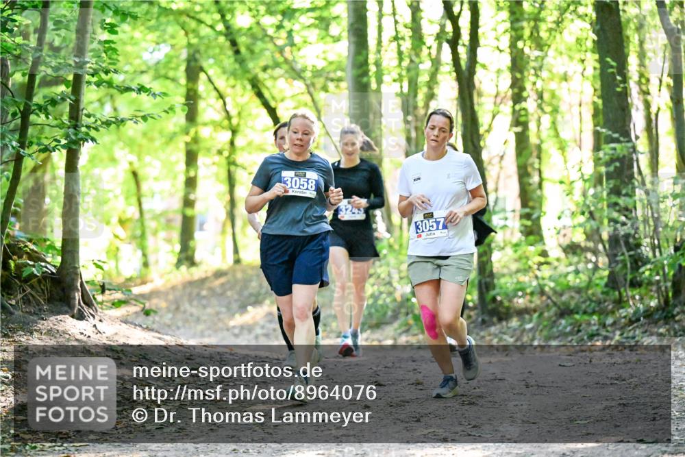 28.09.2025 - 33. Volkslauf durch das schöne Alstertal Dr. Thomas Lammeyer http://msf.ph/oto/8964076 28.09.2025 11:18:45 Laufen 3058, 3057 meine-sportfotos.de
