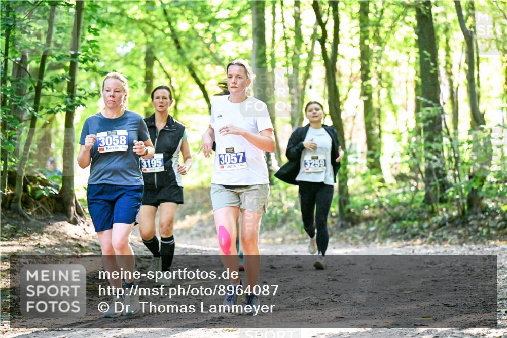 28.09.2025 - 33. Volkslauf durch das schöne Alstertal Dr. Thomas Lammeyer http://msf.ph/oto/8964087 28.09.2025 11:18:46 Laufen 3058, 3195, 3057, 3259 meine-sportfotos.de