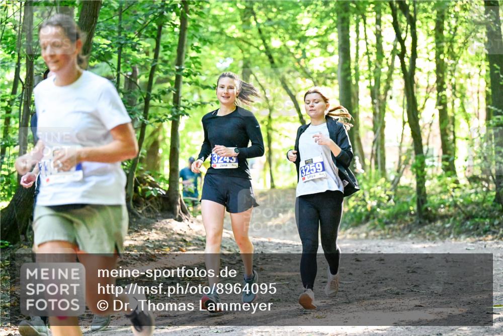 28.09.2025 - 33. Volkslauf durch das schöne Alstertal Dr. Thomas Lammeyer http://msf.ph/oto/8964095 28.09.2025 11:18:48 Laufen 3245, 3259 meine-sportfotos.de