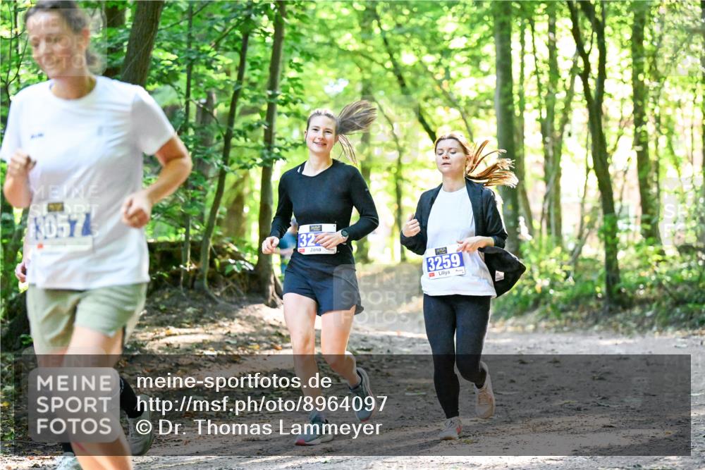 28.09.2025 - 33. Volkslauf durch das schöne Alstertal Dr. Thomas Lammeyer http://msf.ph/oto/8964097 28.09.2025 11:18:48 Laufen 3057, 3244, 3259 meine-sportfotos.de