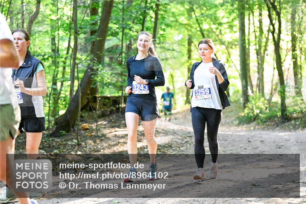 28.09.2025 - 33. Volkslauf durch das schöne Alstertal Dr. Thomas Lammeyer http://msf.ph/oto/8964102 28.09.2025 11:18:49 Laufen 3243, 3259 meine-sportfotos.de