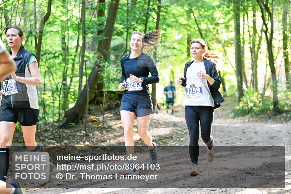 28.09.2025 - 33. Volkslauf durch das schöne Alstertal Dr. Thomas Lammeyer http://msf.ph/oto/8964103 28.09.2025 11:18:49 Laufen 3195, 3243, 3259 meine-sportfotos.de