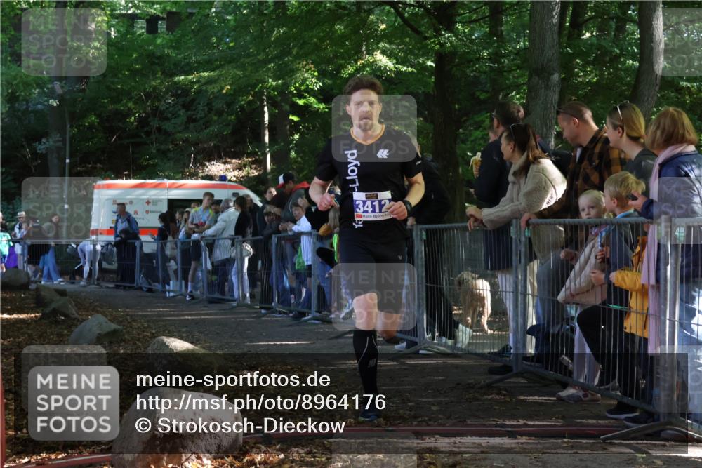 28.09.2025 - 33. Volkslauf durch das schöne Alstertal Strokosch-Dieckow http://msf.ph/oto/8964176 28.09.2025 11:11:30 Ziel 3412 meine-sportfotos.de