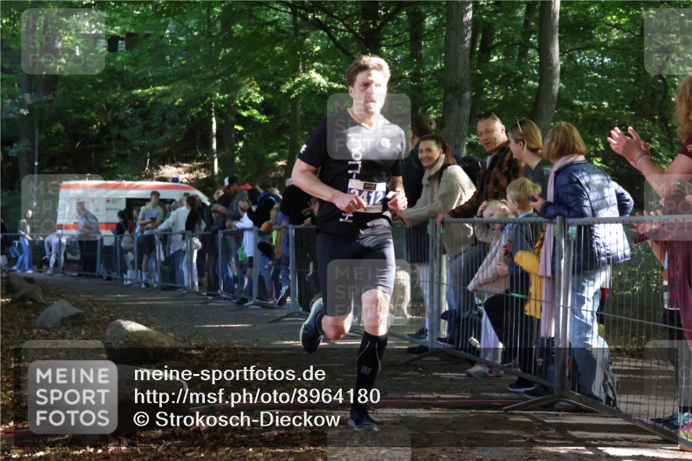 28.09.2025 - 33. Volkslauf durch das schöne Alstertal Strokosch-Dieckow http://msf.ph/oto/8964180 28.09.2025 11:11:30 Ziel 3412 meine-sportfotos.de