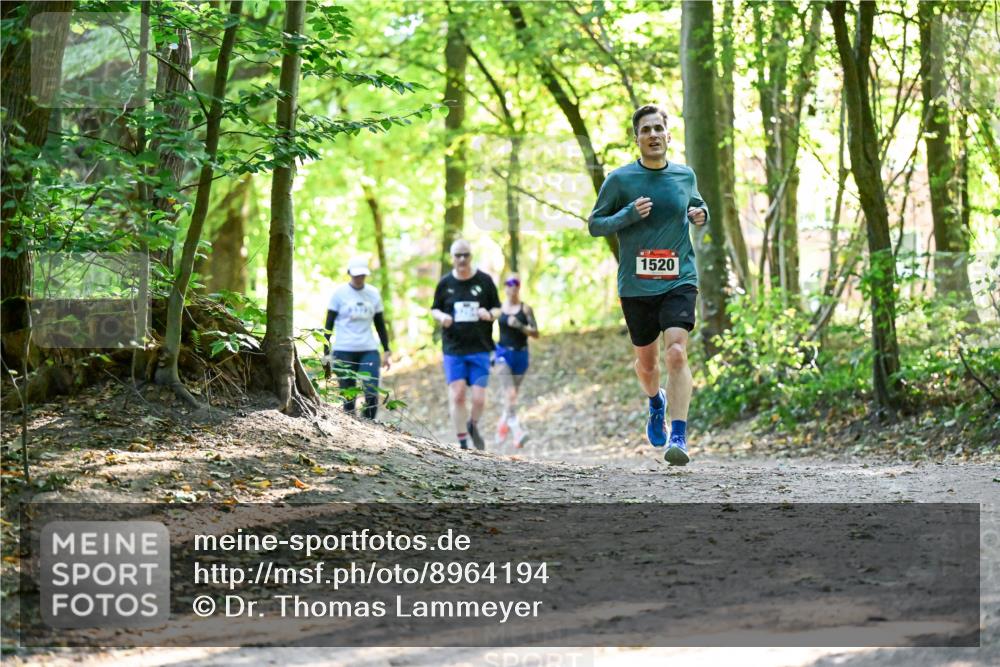28.09.2025 - 33. Volkslauf durch das schöne Alstertal Dr. Thomas Lammeyer http://msf.ph/oto/8964194 28.09.2025 11:19:30 Laufen 1520 meine-sportfotos.de