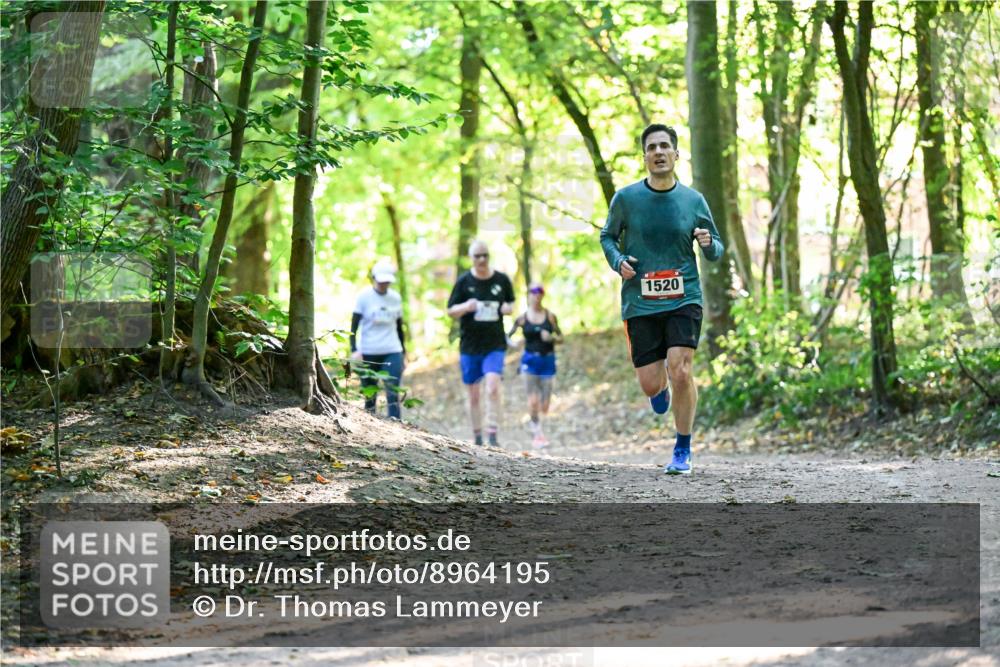 28.09.2025 - 33. Volkslauf durch das schöne Alstertal Dr. Thomas Lammeyer http://msf.ph/oto/8964195 28.09.2025 11:19:30 Laufen 1520 meine-sportfotos.de