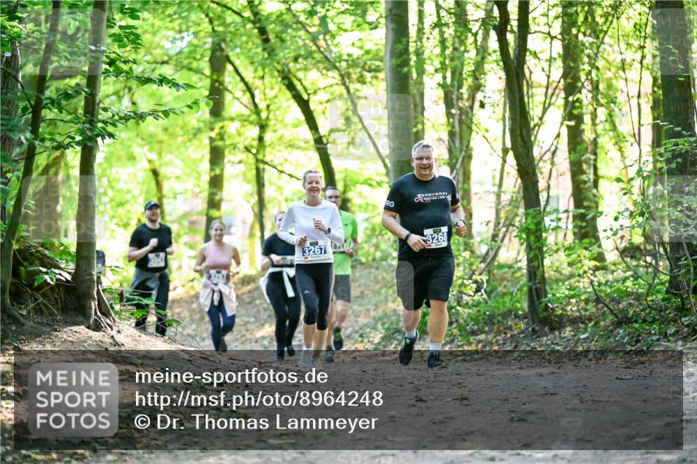 28.09.2025 - 33. Volkslauf durch das schöne Alstertal Dr. Thomas Lammeyer http://msf.ph/oto/8964248 28.09.2025 11:19:42 Laufen 3267, 3268 meine-sportfotos.de