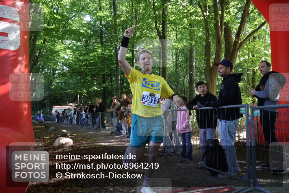 28.09.2025 - 33. Volkslauf durch das schöne Alstertal Strokosch-Dieckow http://msf.ph/oto/8964249 28.09.2025 11:11:44 Ziel  meine-sportfotos.de