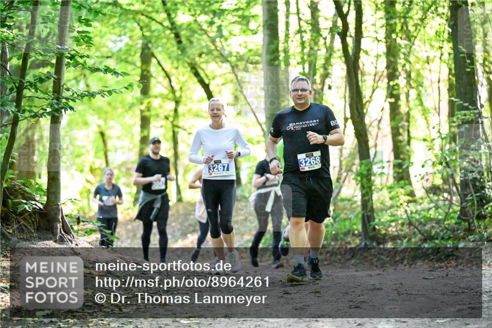 28.09.2025 - 33. Volkslauf durch das schöne Alstertal Dr. Thomas Lammeyer http://msf.ph/oto/8964261 28.09.2025 11:19:44 Laufen 3267, 3268 meine-sportfotos.de