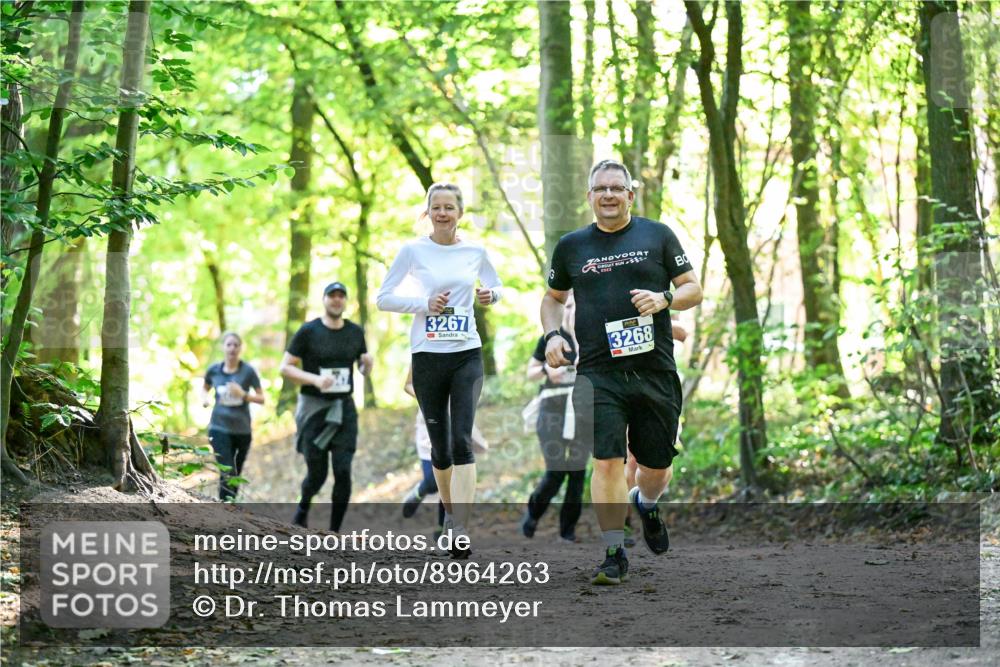 28.09.2025 - 33. Volkslauf durch das schöne Alstertal Dr. Thomas Lammeyer http://msf.ph/oto/8964263 28.09.2025 11:19:44 Laufen 3267, 3268 meine-sportfotos.de