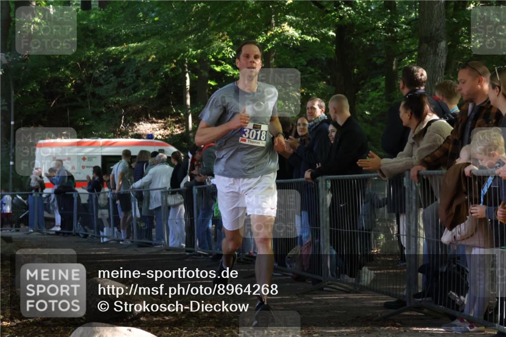 28.09.2025 - 33. Volkslauf durch das schöne Alstertal Strokosch-Dieckow http://msf.ph/oto/8964268 28.09.2025 11:11:58 Ziel 3018, 3075 meine-sportfotos.de