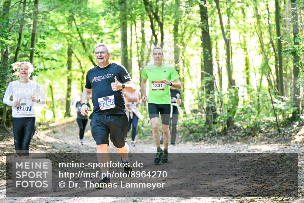28.09.2025 - 33. Volkslauf durch das schöne Alstertal Dr. Thomas Lammeyer http://msf.ph/oto/8964270 28.09.2025 11:19:46 Laufen 3267, 2023, 3268, 1831 meine-sportfotos.de