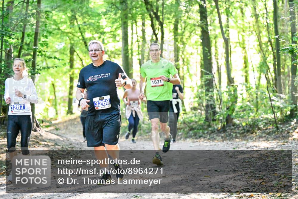 28.09.2025 - 33. Volkslauf durch das schöne Alstertal Dr. Thomas Lammeyer http://msf.ph/oto/8964271 28.09.2025 11:19:46 Laufen 3267, 2023, 3268, 1831, 5 meine-sportfotos.de