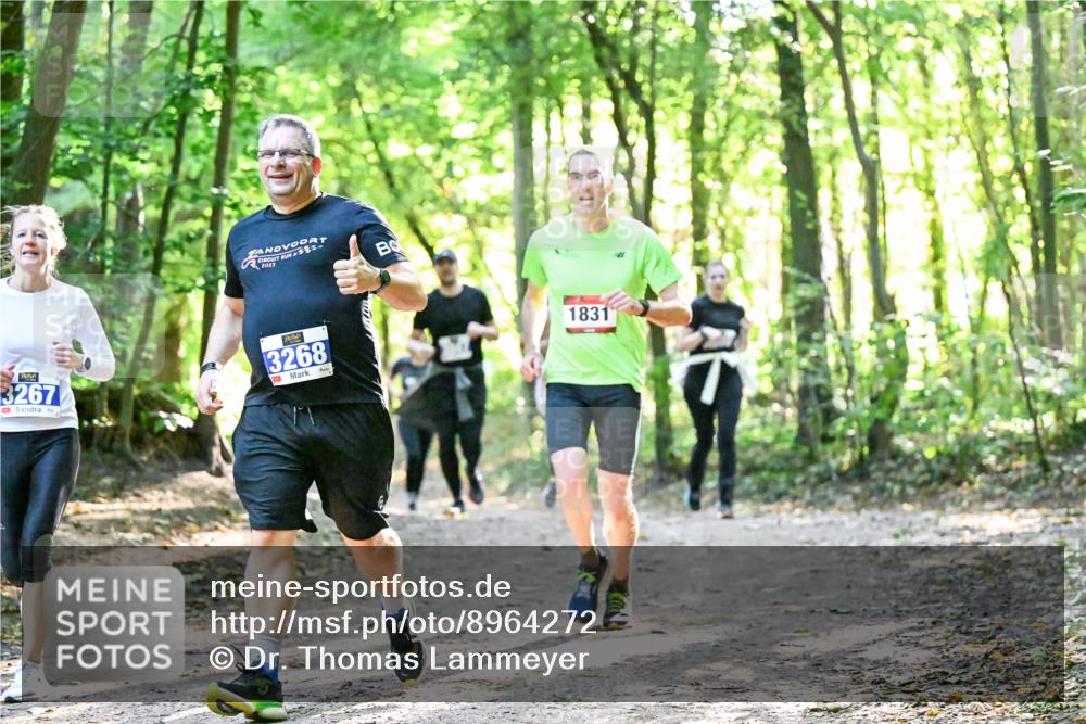 28.09.2025 - 33. Volkslauf durch das schöne Alstertal Dr. Thomas Lammeyer http://msf.ph/oto/8964272 28.09.2025 11:19:47 Laufen 2023, 3267, 3268, 14, 1831 meine-sportfotos.de