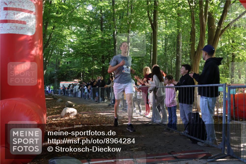 28.09.2025 - 33. Volkslauf durch das schöne Alstertal Strokosch-Dieckow http://msf.ph/oto/8964284 28.09.2025 11:11:59 Ziel 3018, 3075 meine-sportfotos.de