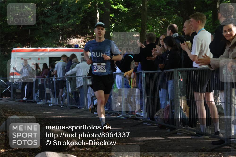 28.09.2025 - 33. Volkslauf durch das schöne Alstertal Strokosch-Dieckow http://msf.ph/oto/8964337 28.09.2025 11:12:21 Ziel 3363 meine-sportfotos.de