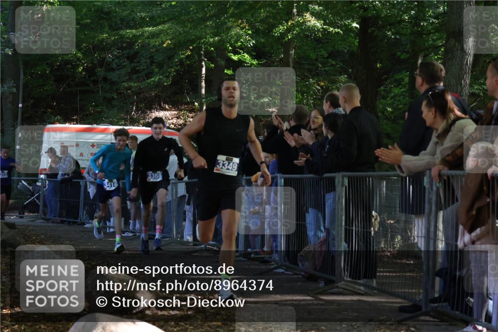 28.09.2025 - 33. Volkslauf durch das schöne Alstertal Strokosch-Dieckow http://msf.ph/oto/8964374 28.09.2025 11:12:43 Ziel 3215, 3349, 3368, 3374, 3392, 3416 meine-sportfotos.de