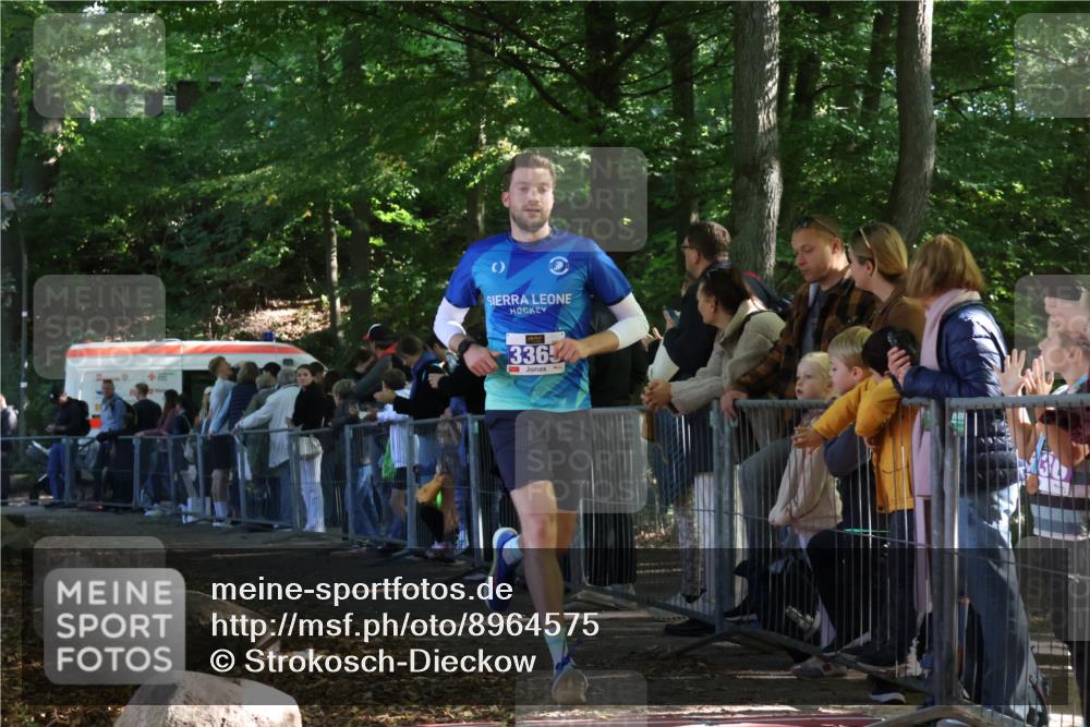 28.09.2025 - 33. Volkslauf durch das schöne Alstertal Strokosch-Dieckow http://msf.ph/oto/8964575 28.09.2025 11:13:48 Ziel 3365 meine-sportfotos.de