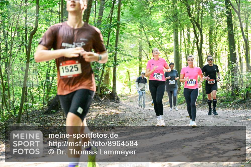 28.09.2025 - 33. Volkslauf durch das schöne Alstertal Dr. Thomas Lammeyer http://msf.ph/oto/8964584 28.09.2025 11:22:30 Laufen 1525, 3326, 3158, 3325, 1543 meine-sportfotos.de