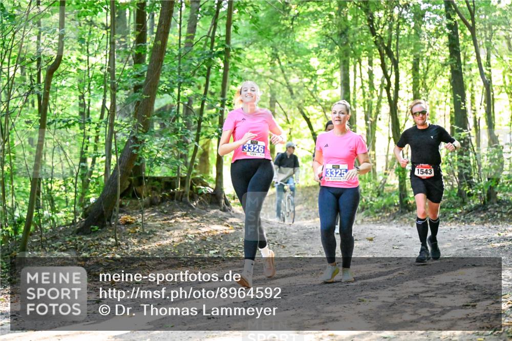 28.09.2025 - 33. Volkslauf durch das schöne Alstertal Dr. Thomas Lammeyer http://msf.ph/oto/8964592 28.09.2025 11:22:30 Laufen 3326, 3325, 1543 meine-sportfotos.de