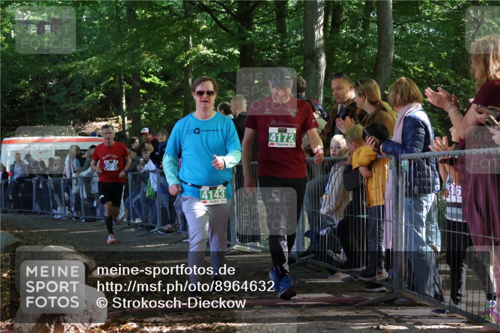28.09.2025 - 33. Volkslauf durch das schöne Alstertal Strokosch-Dieckow http://msf.ph/oto/8964632 28.09.2025 11:14:31 Ziel 3005, 4172 meine-sportfotos.de