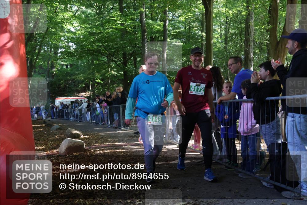 28.09.2025 - 33. Volkslauf durch das schöne Alstertal Strokosch-Dieckow http://msf.ph/oto/8964655 28.09.2025 11:14:33 Ziel 3005 meine-sportfotos.de