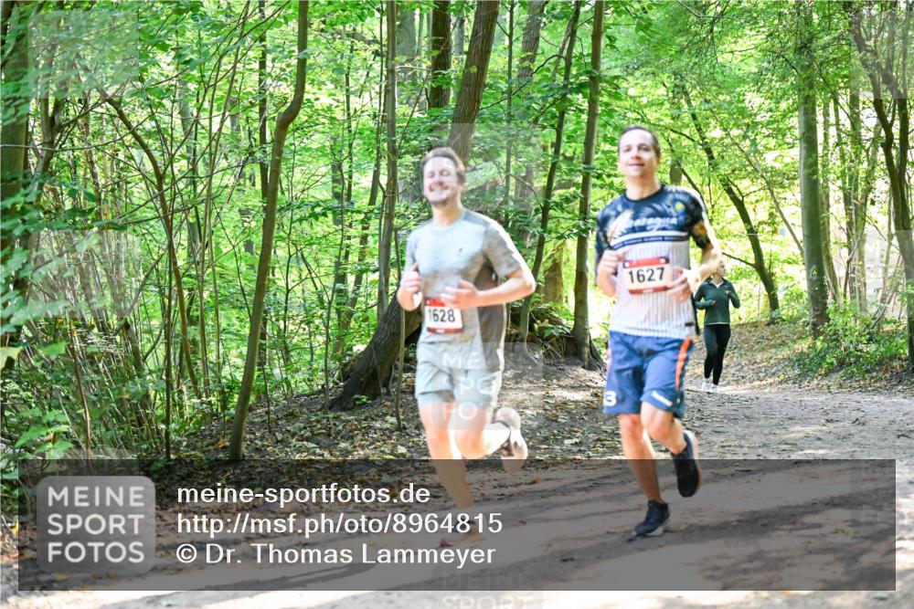 28.09.2025 - 33. Volkslauf durch das schöne Alstertal Dr. Thomas Lammeyer http://msf.ph/oto/8964815 28.09.2025 11:23:50 Laufen 1627, 1628 meine-sportfotos.de