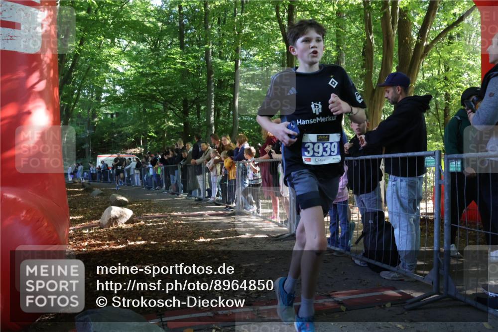 28.09.2025 - 33. Volkslauf durch das schöne Alstertal Strokosch-Dieckow http://msf.ph/oto/8964850 28.09.2025 11:15:00 Ziel 3406 meine-sportfotos.de