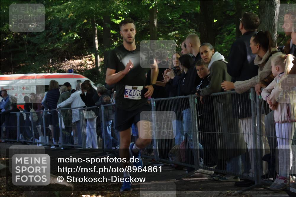 28.09.2025 - 33. Volkslauf durch das schöne Alstertal Strokosch-Dieckow http://msf.ph/oto/8964861 28.09.2025 11:15:02 Ziel 3406 meine-sportfotos.de