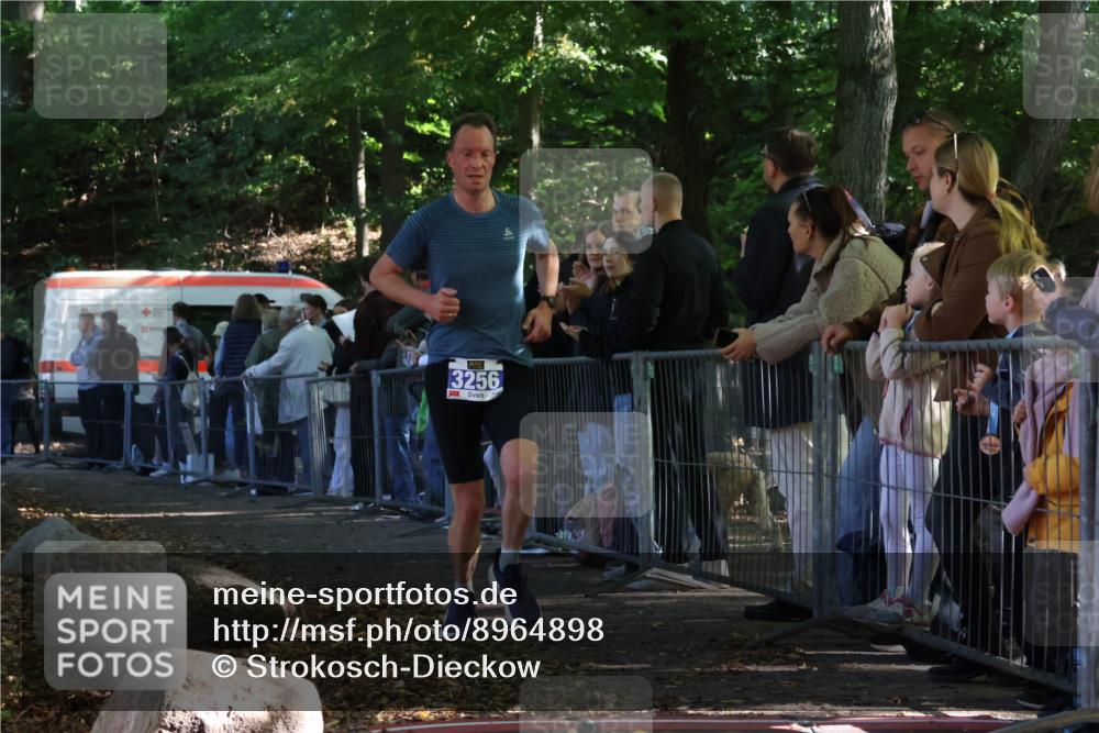 28.09.2025 - 33. Volkslauf durch das schöne Alstertal Strokosch-Dieckow http://msf.ph/oto/8964898 28.09.2025 11:16:10 Ziel 3256 meine-sportfotos.de