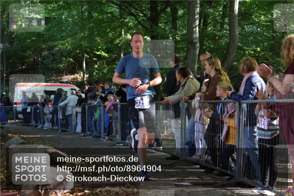 28.09.2025 - 33. Volkslauf durch das schöne Alstertal Strokosch-Dieckow http://msf.ph/oto/8964904 28.09.2025 11:16:11 Ziel 3256 meine-sportfotos.de