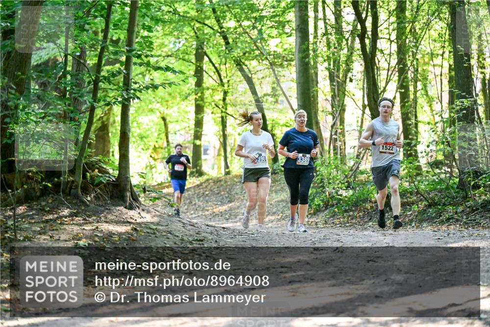 28.09.2025 - 33. Volkslauf durch das schöne Alstertal Dr. Thomas Lammeyer http://msf.ph/oto/8964908 28.09.2025 11:24:35 Laufen 390, 3389, 1554, 1522 meine-sportfotos.de