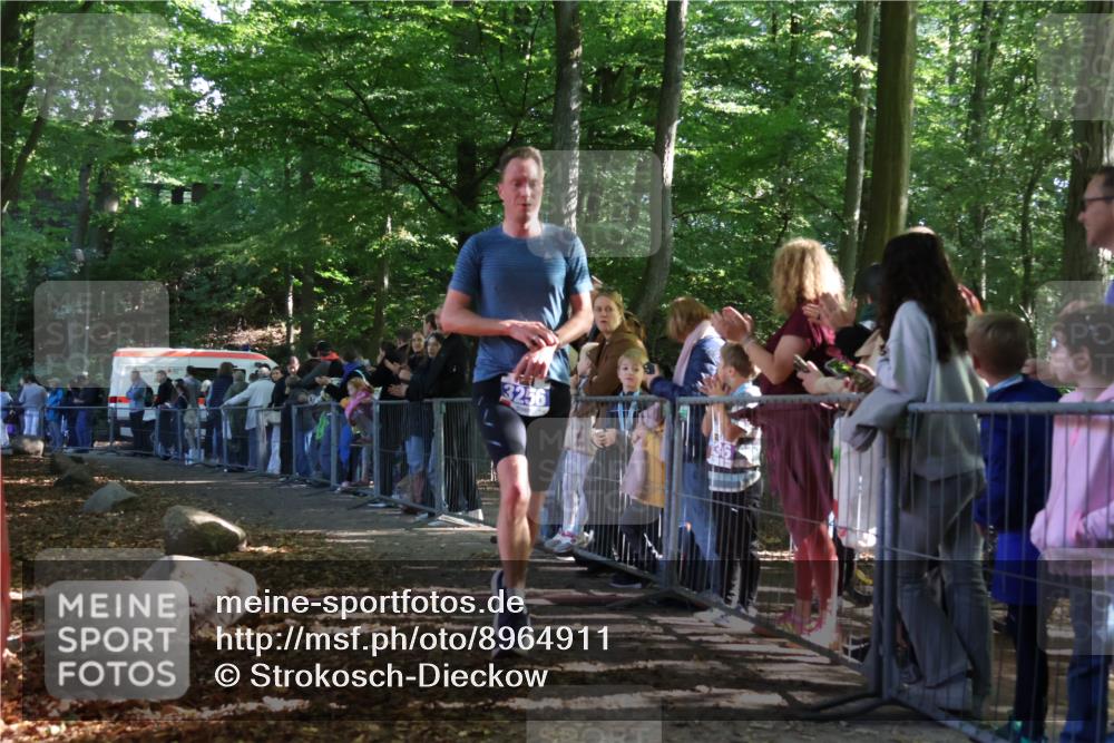 28.09.2025 - 33. Volkslauf durch das schöne Alstertal Strokosch-Dieckow http://msf.ph/oto/8964911 28.09.2025 11:16:11 Ziel 3256 meine-sportfotos.de