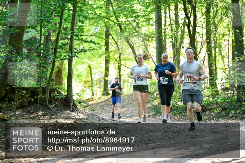 28.09.2025 - 33. Volkslauf durch das schöne Alstertal Dr. Thomas Lammeyer http://msf.ph/oto/8964917 28.09.2025 11:24:36 Laufen 3390, 3389, 152 meine-sportfotos.de