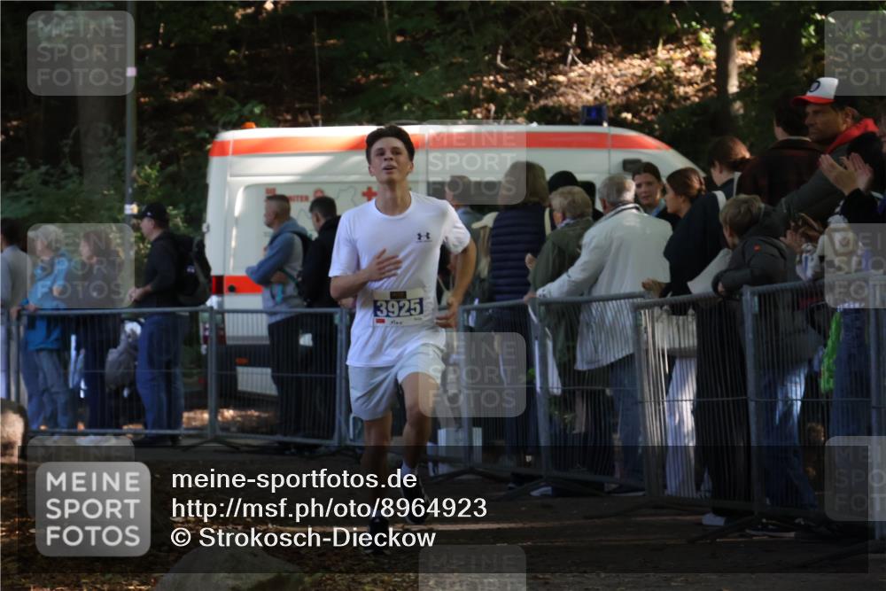 28.09.2025 - 33. Volkslauf durch das schöne Alstertal Strokosch-Dieckow http://msf.ph/oto/8964923 28.09.2025 11:16:28 Ziel 3925 meine-sportfotos.de