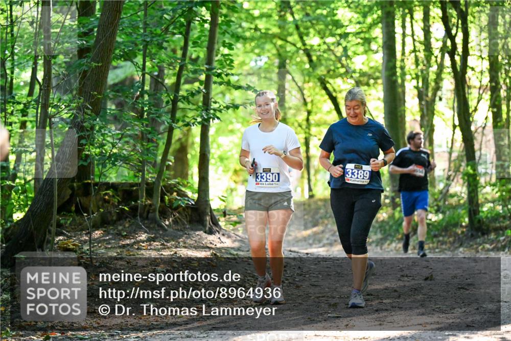 28.09.2025 - 33. Volkslauf durch das schöne Alstertal Dr. Thomas Lammeyer http://msf.ph/oto/8964936 28.09.2025 11:24:39 Laufen 3390, 3389 meine-sportfotos.de
